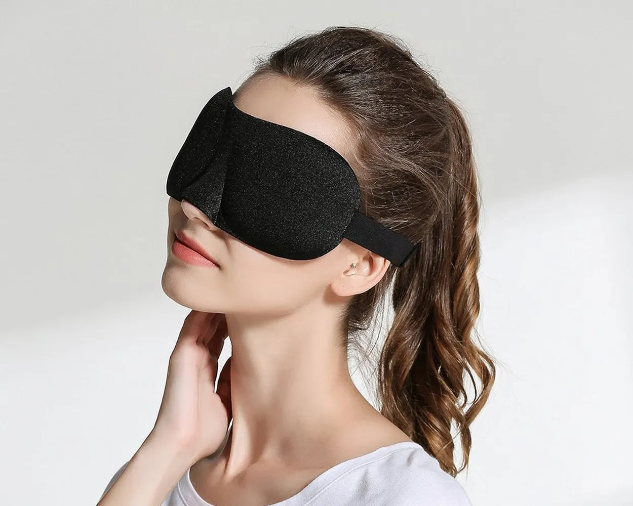 2 Pieces 3D Sleeping Eye Masks with Elastic Strap