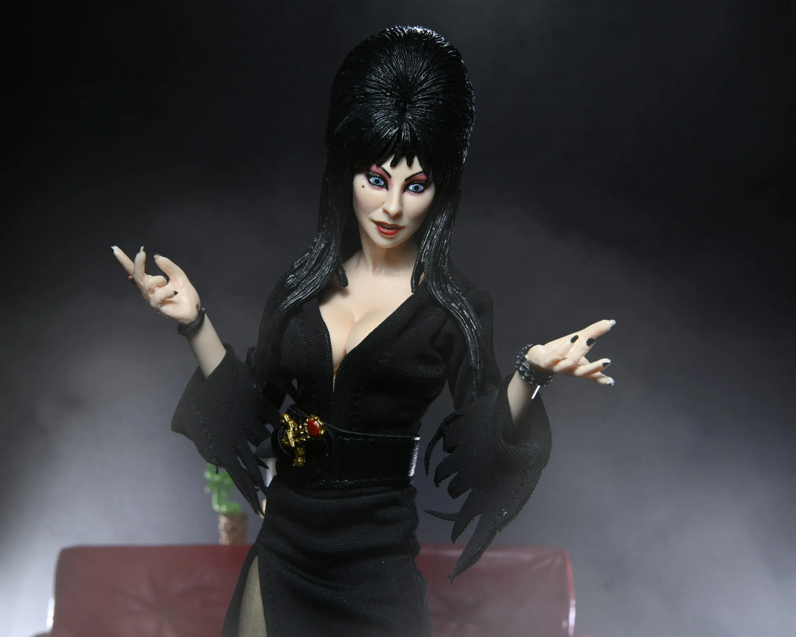 Elvira, Mistress of the dark 8" Action Figure