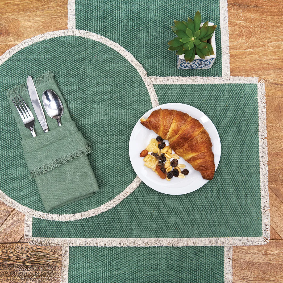 Fringed Table Linens