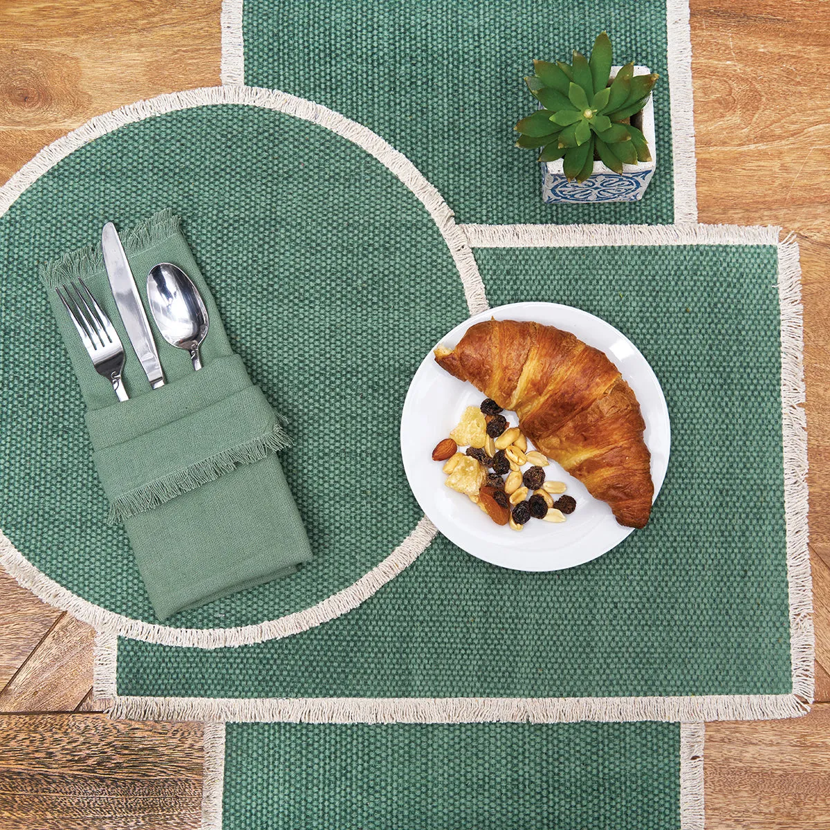 Fringed Table Linens