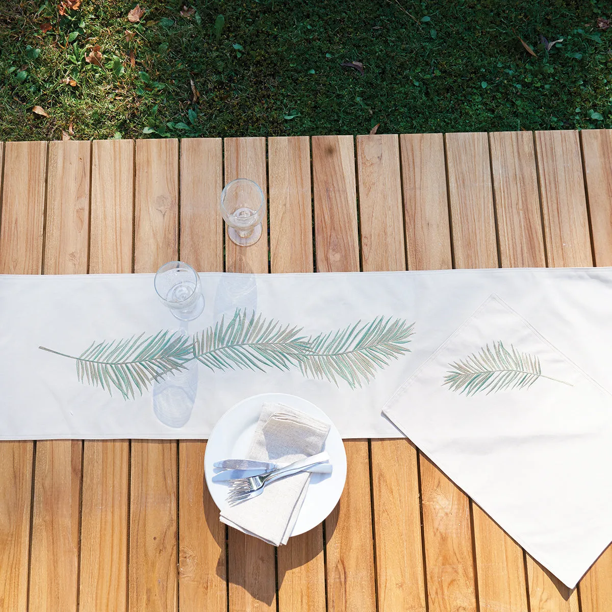 Palm Outdoor Table Linens